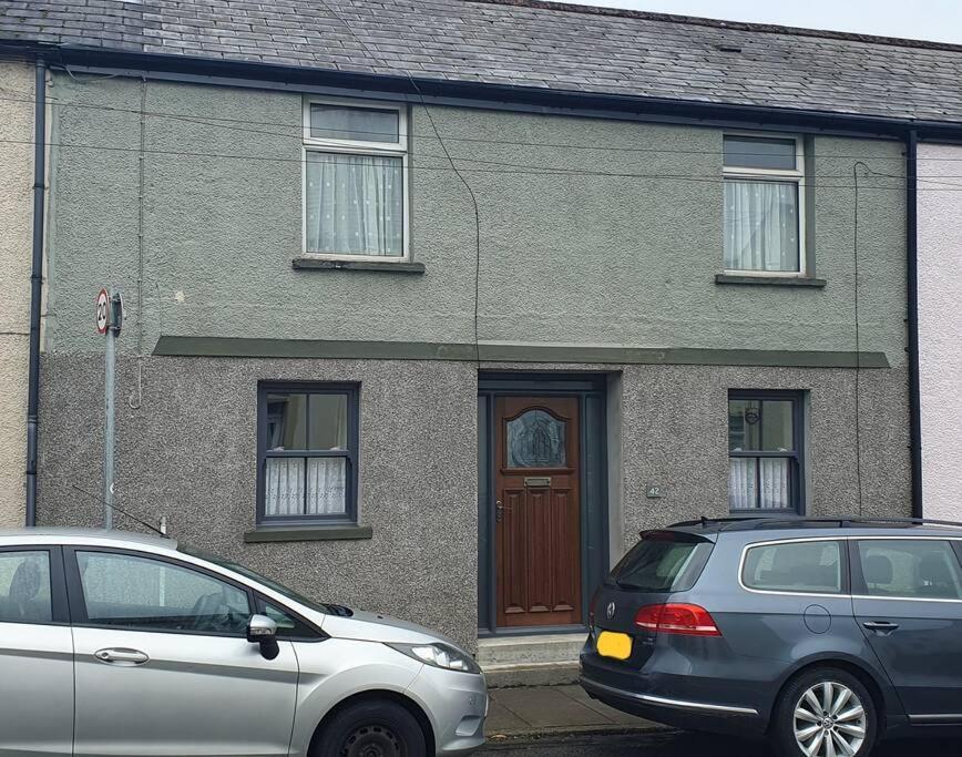 Ty Taf 2 Bed Cottage With Deck & Easy Transport Links Cardiff Exteriör bild